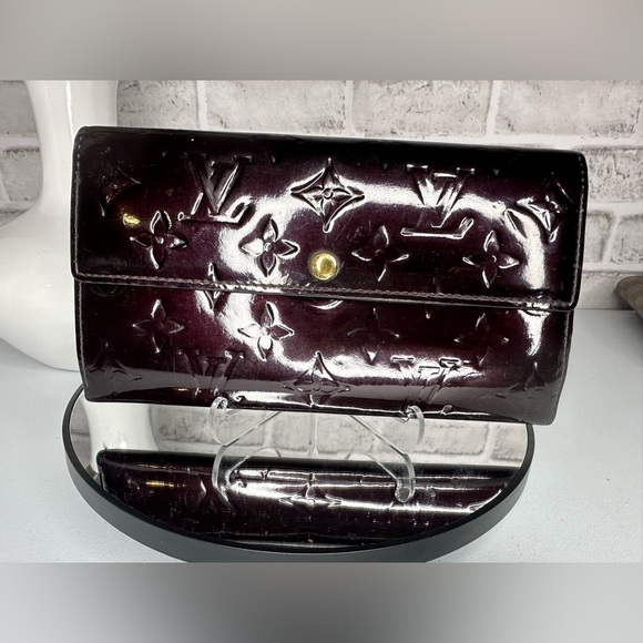 Louis Vuitton Handbags - LOUIS VUITTON Portefeuille Sarah long wallet dark plum color